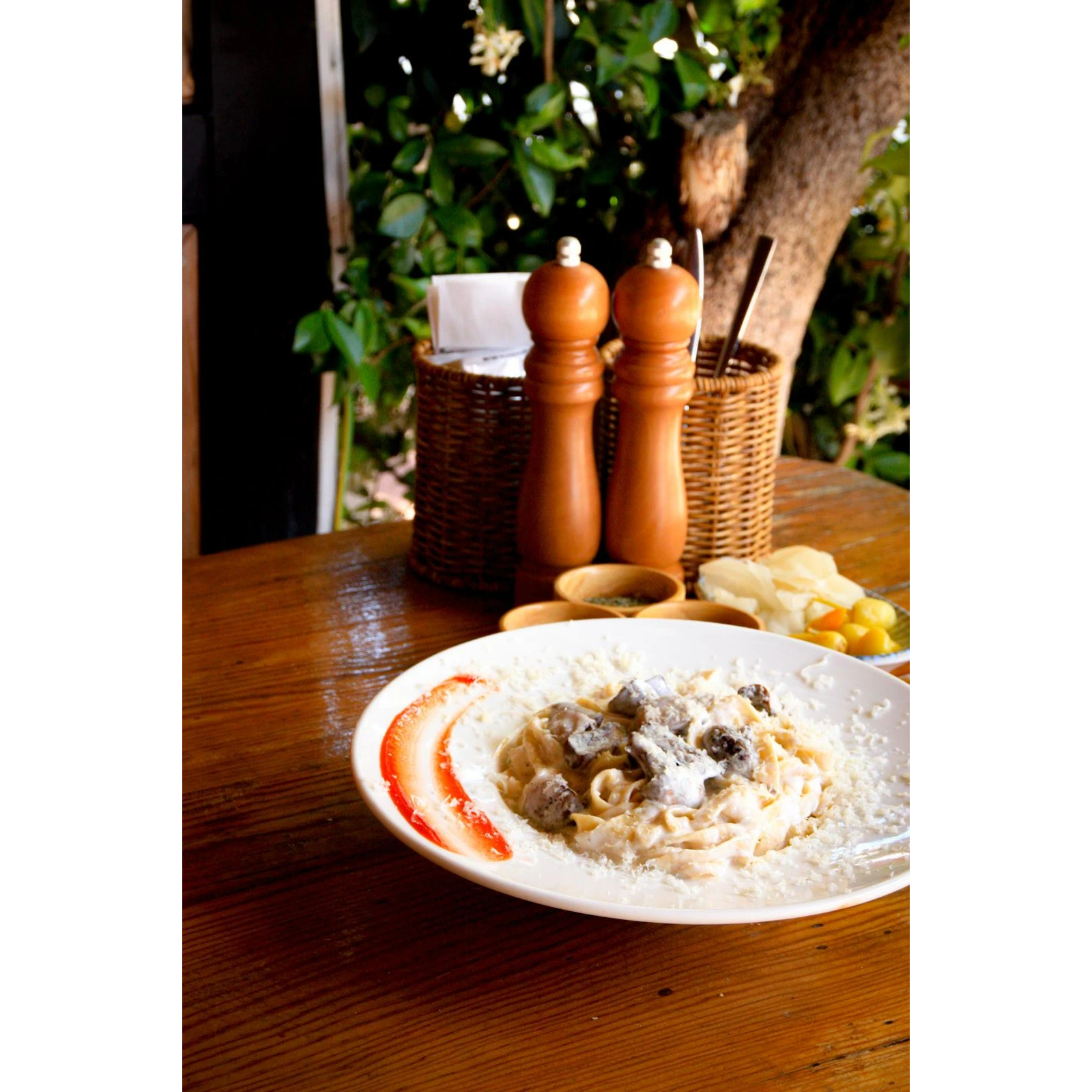 El Açması Kremalı Mantarlı Fettuccine